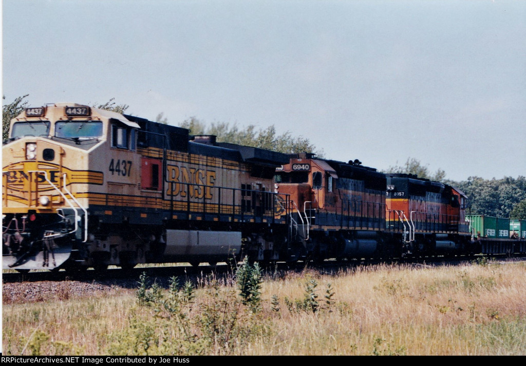 BNSF 4437 East